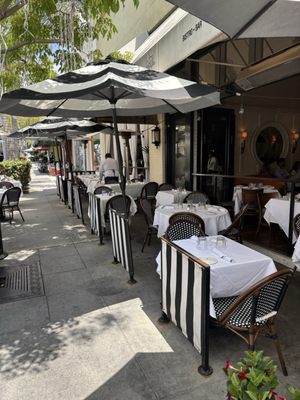 Porta Via Beverly Hills by null