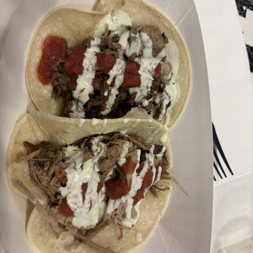 Muchachos Tacos & Food Truck - Pork and brisket tacos - Food Trucks Near Me - Lincoln, Nebraska Muchachos Tacos & Food Truck - Pork and brisket tacos - Food Trucks Near Me - Lincoln, Nebraska