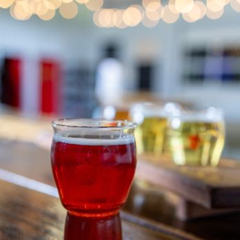 Tin City Cider - Roll With The Punches 9.3%ABV hard cider co-fermented w/ fruit juice - Cideries Near Me - Paso Robles, California Tin City Cider - Roll With The Punches 9.3%ABV hard cider co-fermented w/ fruit juice - Cideries Near Me - Paso Robles, California