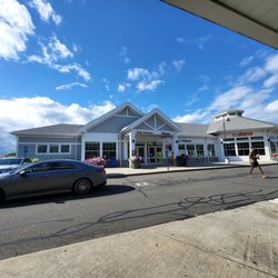 Service plaza