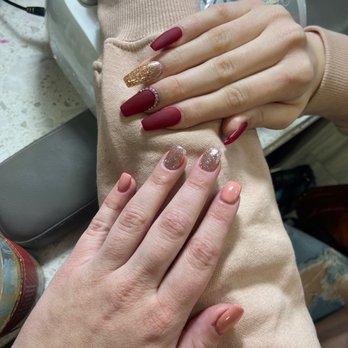 Kim's Nails - Nail Salons Near Me - St. Cloud, Minnesota
