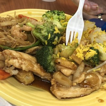 Golden Wok - Chicken w Mixed Vegetables - Chinese Near Me - New Haven, Connecticut Golden Wok - Chicken w Mixed Vegetables - Chinese Near Me - New Haven, Connecticut