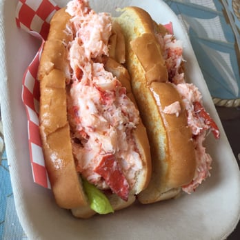 Pirate de La Mer - the local treat, i give you the lobster roll! - Seafood Near Me - Bouctouche, New Brunswick
