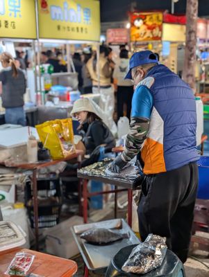 Dadong Night Market by null