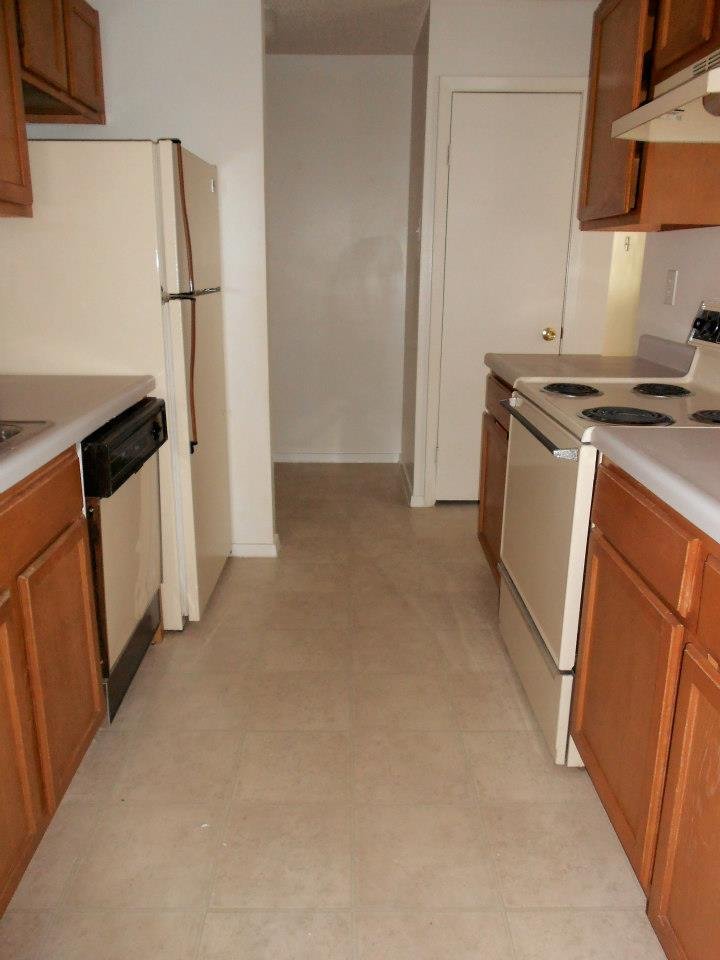 WESTBURY PARK APARTMENTS Updated September 2024 31 Photos 831