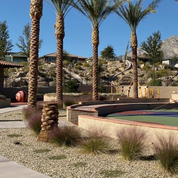 Fox Hill Park - A small zip line on the hill. - Parks Near Me - Las Vegas, Nevada