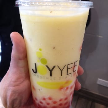 Joy Yee Noodle - Pineapple with strawberry popping boba - Chinese Near Me - Chicago, Illinois