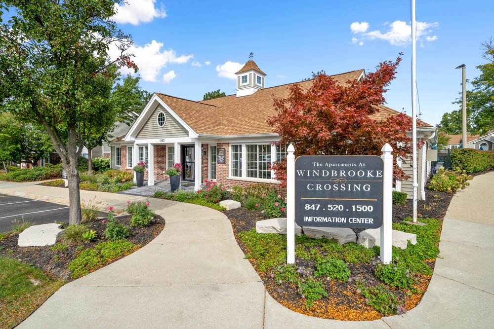 WINDBROOKE CROSSING APARTMENTS 27 Photos 1160 Windbrooke Drive