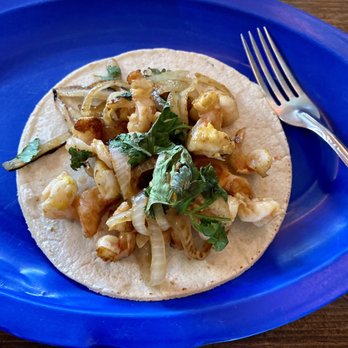 Mc-Fisher - grilled shrimp and sweet onion taco. really good! - Seafood Near Me - La Paz, BCS Mc-Fisher - grilled shrimp and sweet onion taco. really good! - Seafood Near Me - La Paz, BCS