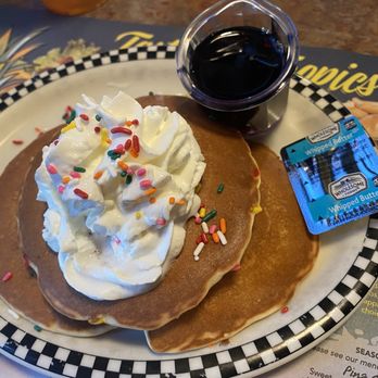 Black Bear Diner Roseville - Kids Sprinkles Cakes - American Near Me - Roseville, California Black Bear Diner Roseville - Kids Sprinkles Cakes - American Near Me - Roseville, California