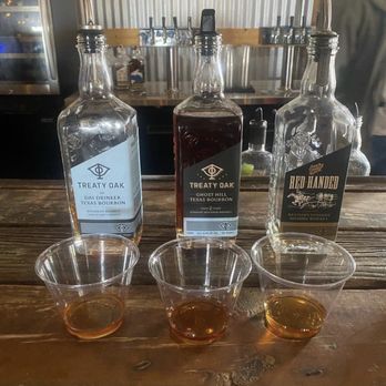 Austin Detours - Bourbon - Bus Tours Near Me - Austin, Texas Austin Detours - Bourbon - Bus Tours Near Me - Austin, Texas