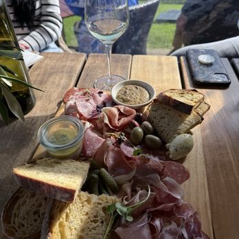 Stonyridge Vineyard - Meat board - Wineries Near Me - Waiheke Island, AUK Stonyridge Vineyard - Meat board - Wineries Near Me - Waiheke Island, AUK