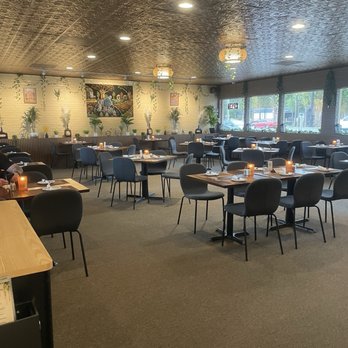 Indian Express Food - The camera adjusted the lighting, it's not this bright, just the perfect ambiance - Indian Near Me - Longwood, Florida Indian Express Food - The camera adjusted the lighting, it's not this bright, just the perfect ambiance - Indian Near Me - Longwood, Florida