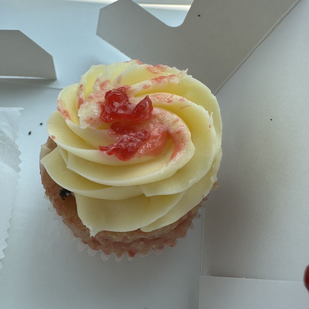 Strawberry cream cupcake Strawberry cream cupcake