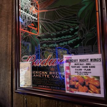 Wooden Nickel Pub & Eateries - American Near Me - Silverton, Oregon