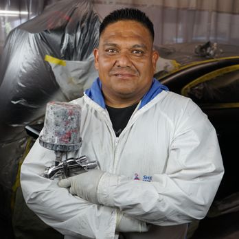 Autoline Collision - Meet Ramon our painter - Body Shops Near Me - Lemon Grove, California