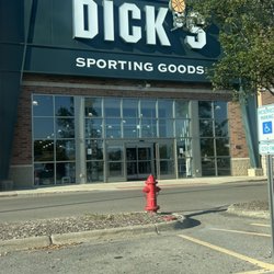 DICK'S Sporting Goods