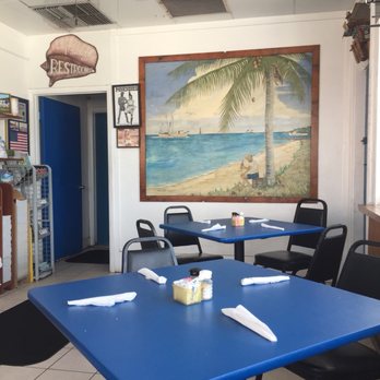 Cracked Conch Cafe - Cute beach decor - Seafood Near Me - Marathon, Florida