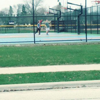Citizen Park - Shooting hoops - Parks Near Me - Manitowoc, Wisconsin