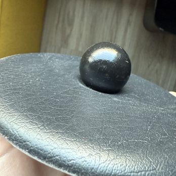 Aloft by Marriott Glendale at Westgate - Dust on ice bucket lid. - Hotels Near Me - Glendale, Arizona