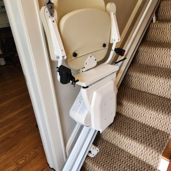 Atlas Mobile Solutions - This is an installed Rave stairlift by Ameriglide. Shown folded up to easily walk past. - Mobility Equipment Sales & Services Near Me Atlas Mobile Solutions - This is an installed Rave stairlift by Ameriglide. Shown folded up to easily walk past. - Mobility Equipment Sales & Services Near Me