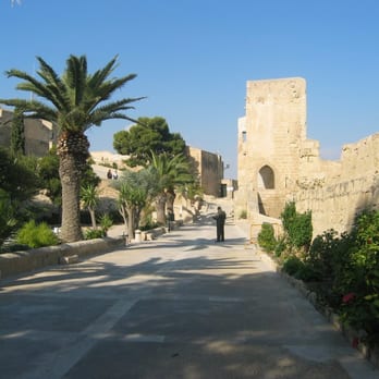 Castillo de Santa Bárbara - Landmarks & Historical Buildings Near Me - Alicante, V Castillo de Santa Bárbara - Landmarks & Historical Buildings Near Me - Alicante, V