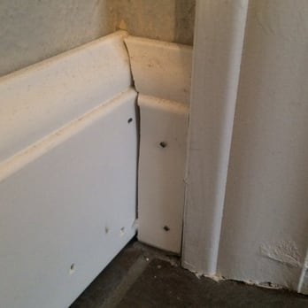 Steiner Remodel - Poor detail work on trim - General Contractors Near Me - Milwaukie, Oregon Steiner Remodel - Poor detail work on trim - General Contractors Near Me - Milwaukie, Oregon
