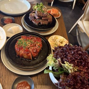 Yeobo Darling - Kalbi on top, pork collar on bottom with an order of ssam greens - Taiwanese Near Me - Menlo Park, California Yeobo Darling - Kalbi on top, pork collar on bottom with an order of ssam greens - Taiwanese Near Me - Menlo Park, California