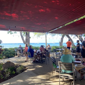 Star Noodle - Dining area with a great view. - Asian Fusion Near Me - Lahaina, Hawaii