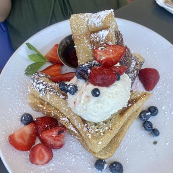 Poached Kitchen - French Toast - Breakfast & Brunch Near Me - Irvine, California Poached Kitchen - French Toast - Breakfast & Brunch Near Me - Irvine, California