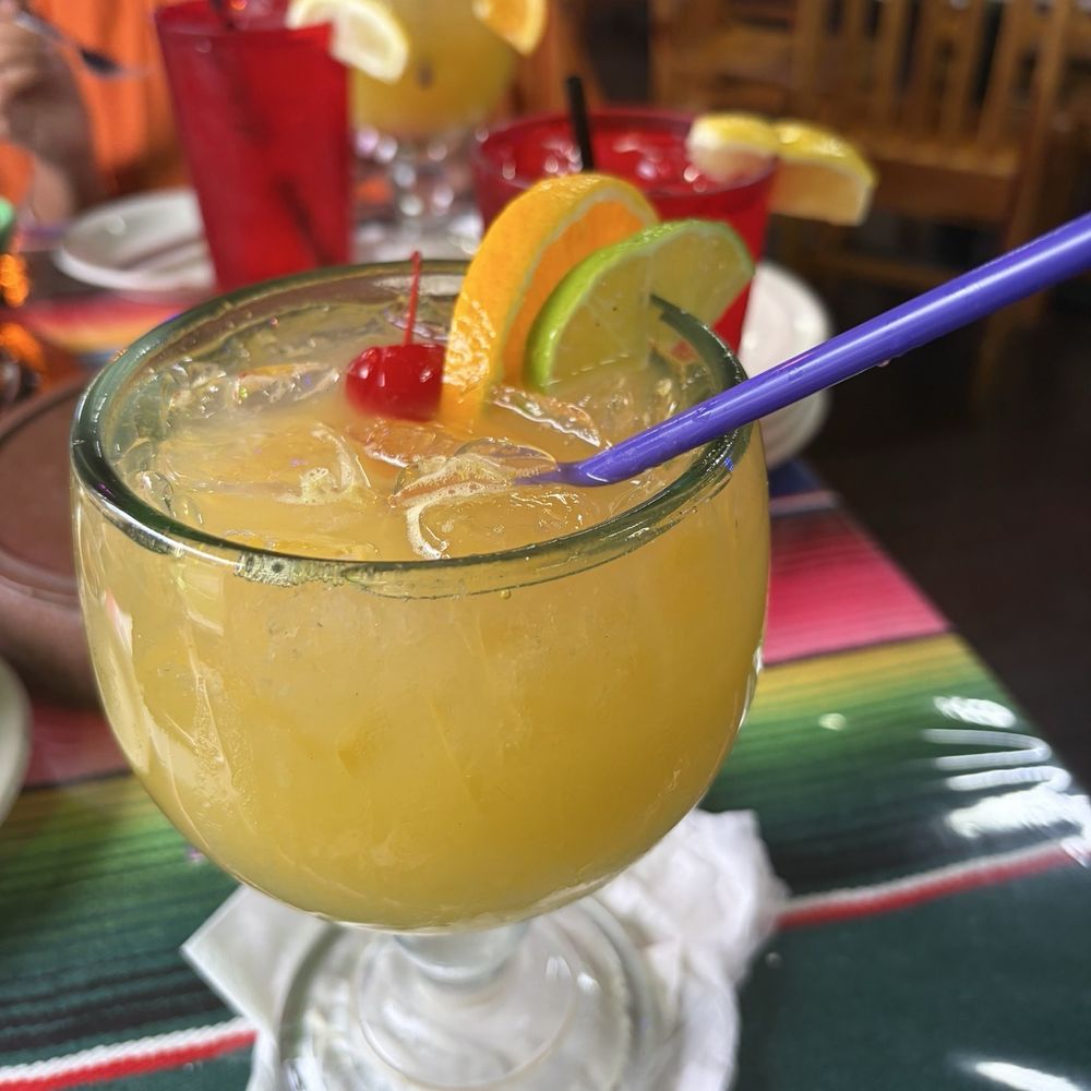Las Fuentes - Gigantic margarita - Mexican Near Me - La Grange, Texas Las Fuentes - Gigantic margarita - Mexican Near Me - La Grange, Texas