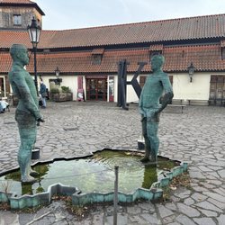 Piss Sculpture
