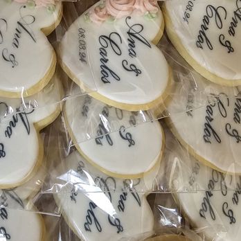 Suzie Q's Bakery - Custom Cakes Near Me Suzie Q's Bakery - Custom Cakes Near Me