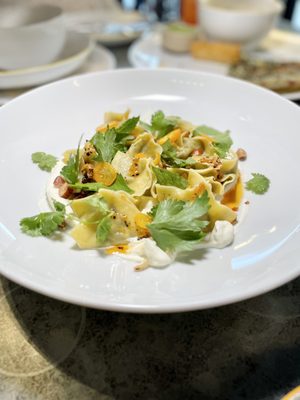 Uccello Lounge by null