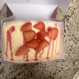 Strawberry tiramisu