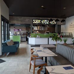 Thai Food Connection - Inside