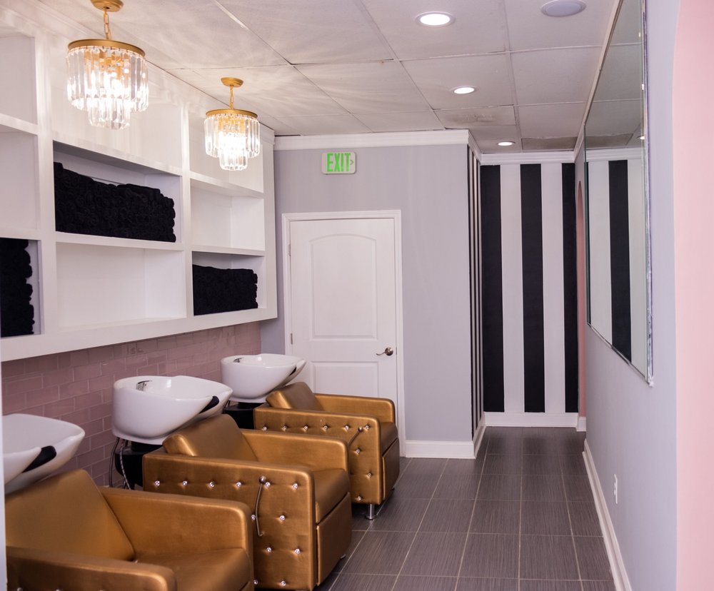 HALO HAIR SALON Updated September 2024 11 Photos 1727 Candler Rd