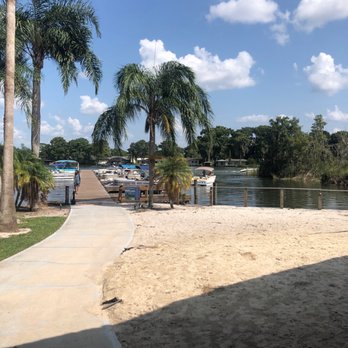 Hurricane Dockside Grill - American Near Me - Tavares, Florida