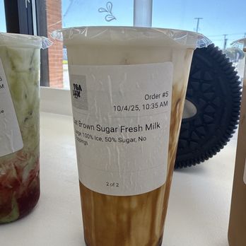 Tealux Cafe - Oat Brown sugar fresh milk - Bubble Tea Near Me - Fredericksburg, Virginia