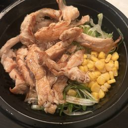 This is the worst "chicken hibachi" I've ever seen or tasted. Canned corn, plain dry chicken. What a waste of money.