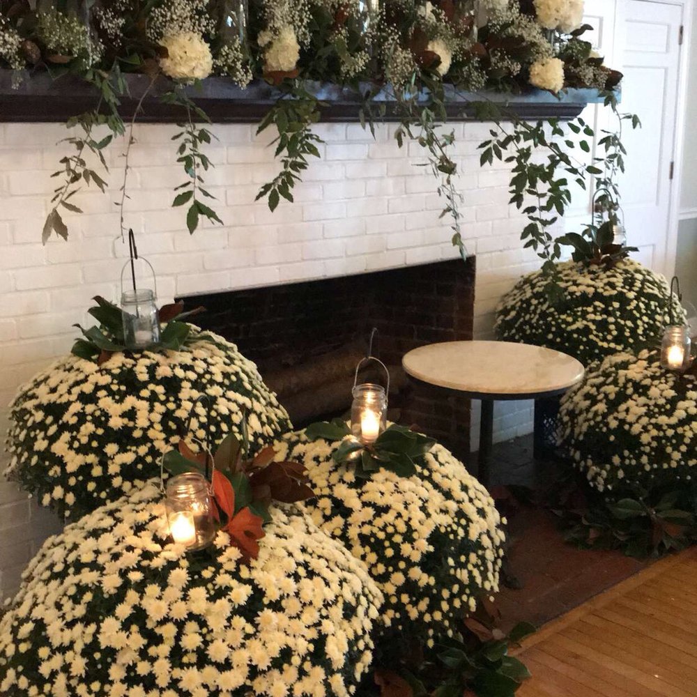 Brady's Flowers - Interior Design Near Me - Laurinburg, North Carolina