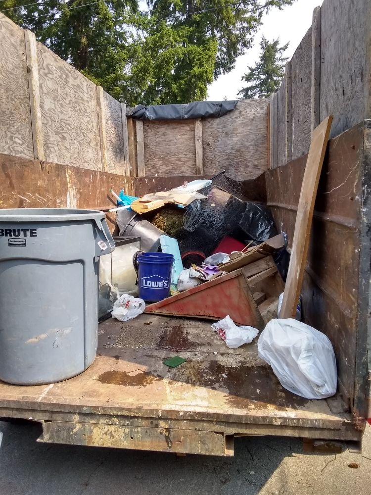 HELPING HANDS JUNK REMOVAL Updated September 2024 Lakewood