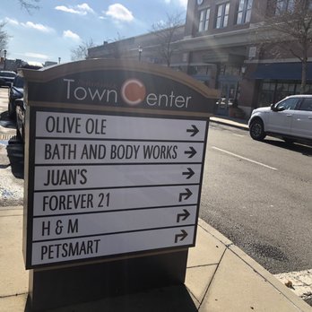 Peninsula Town Center - Directional signage - Shopping Centers Near Me - Hampton, Virginia Peninsula Town Center - Directional signage - Shopping Centers Near Me - Hampton, Virginia