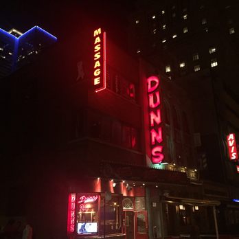 Dunn's - Classic - Poutineries Near Me - Montreal, Quebec