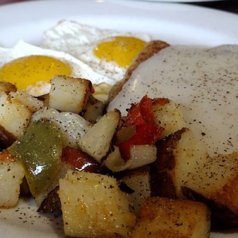 Creekside Garden Cafe - Chicken Fried Steak with home potatoes - Breakfast & Brunch Near Me - Cambria, California