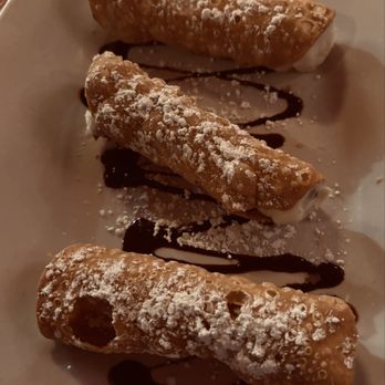 Buca di Beppo Italian Restaurant - Cannoli & Cookies - Italian Near Me - Claremont, California Buca di Beppo Italian Restaurant - Cannoli & Cookies - Italian Near Me - Claremont, California