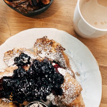 Bodega Henriette - Savoury French Toast + Fingerlings - Bars Near Me - Toronto, Ontario