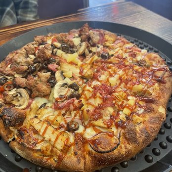 Gold Dust Pizza - They messed up half our order. My side was delicious. (Miner Moe's BBQ Chicken) They made it right with a small pizza - Pizza Near Me - Ripon, California
