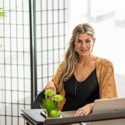 Bathurst Family Therapy - Dr. Bathurst is a certified Integrative Medicine Specialist for Mental Health and works to holistically heal mood disorders, ADHD and PTSD