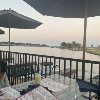 Monty’s Lighthouse - Sports Bars Near Me - Montgomery, Texas